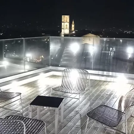 I Rioni Di شقة بيرودجا